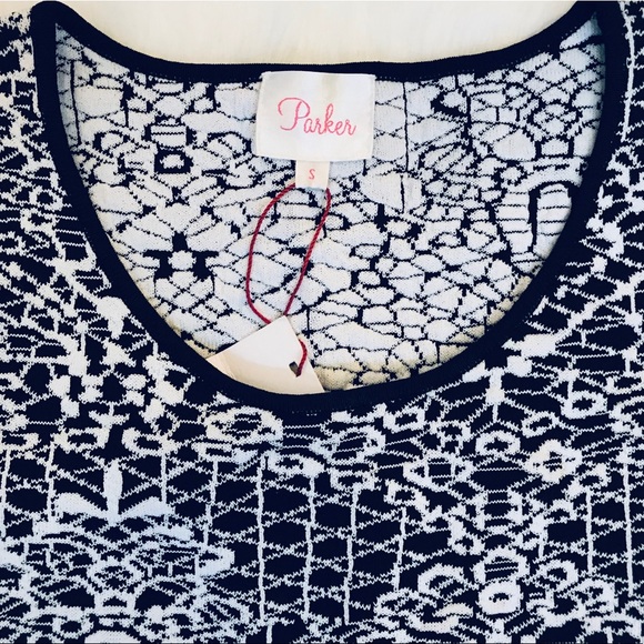 🆕 Parker Black & White Crop Top. Textured Stretchy Fabric with Ribbed Hems. NWT - Picture 3 of 8